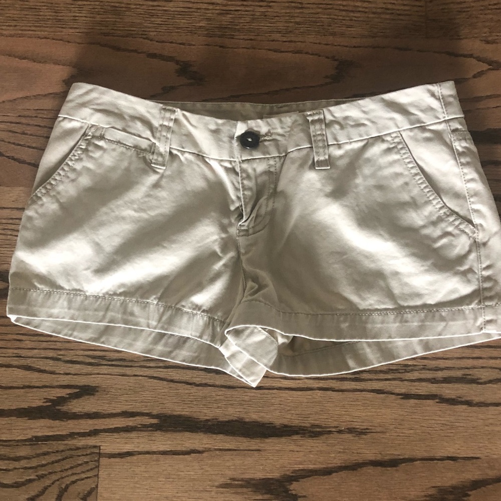 Like New Mossimo Khaki Shorts